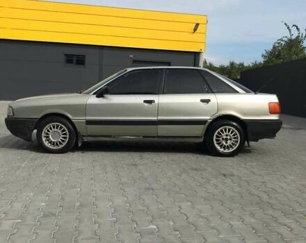 Серый Ауди 80, объемом двигателя 1.8 л и пробегом 348 тыс. км за 1600 $, фото 1 на Automoto.ua