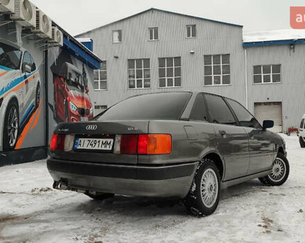 Серый Ауди 80, объемом двигателя 1.8 л и пробегом 200 тыс. км за 3200 $, фото 1 на Automoto.ua