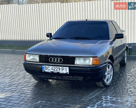 Серый Ауди 80, объемом двигателя 1.8 л и пробегом 285 тыс. км за 1390 $, фото 4 на Automoto.ua