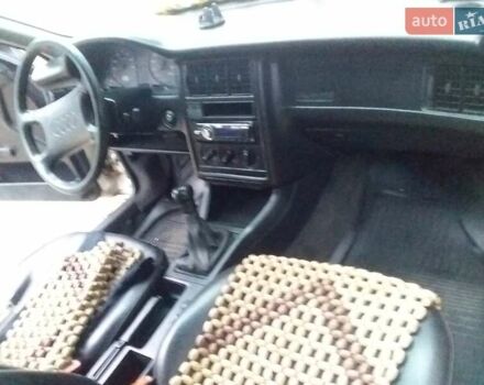 Серый Ауди 80, объемом двигателя 1.8 л и пробегом 250 тыс. км за 1300 $, фото 6 на Automoto.ua
