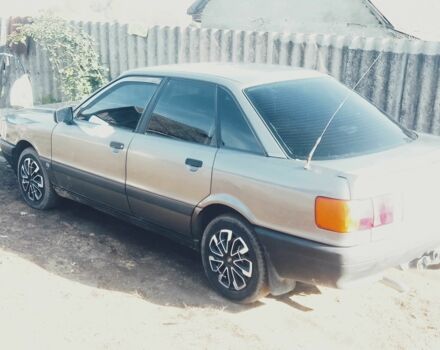 Серый Ауди 80, объемом двигателя 1.8 л и пробегом 300 тыс. км за 1500 $, фото 5 на Automoto.ua