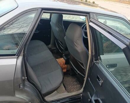 Серый Ауди 80, объемом двигателя 1.8 л и пробегом 442 тыс. км за 2500 $, фото 4 на Automoto.ua