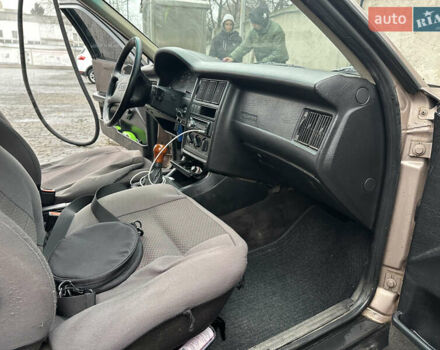 Серый Ауди 80, объемом двигателя 1.78 л и пробегом 130 тыс. км за 3800 $, фото 4 на Automoto.ua