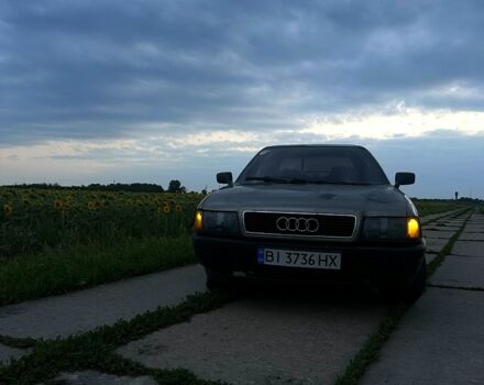 Сірий Ауді 80, об'ємом двигуна 1.8 л та пробігом 0 тис. км за 1300 $, фото 1 на Automoto.ua