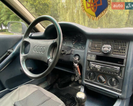 Серый Ауди 80, объемом двигателя 1.6 л и пробегом 485 тыс. км за 2350 $, фото 9 на Automoto.ua