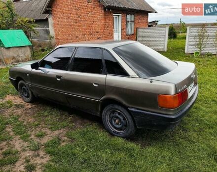 Серый Ауди 80, объемом двигателя 1.8 л и пробегом 335 тыс. км за 1300 $, фото 5 на Automoto.ua