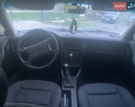 Серый Ауди 80, объемом двигателя 2 л и пробегом 298 тыс. км за 1750 $, фото 6 на Automoto.ua