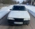 Сірий Ауді 80, об'ємом двигуна 2 л та пробігом 250 тис. км за 1000 $, фото 1 на Automoto.ua