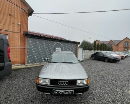 Серый Ауди 80, объемом двигателя 1.8 л и пробегом 300 тыс. км за 2300 $, фото 1 на Automoto.ua