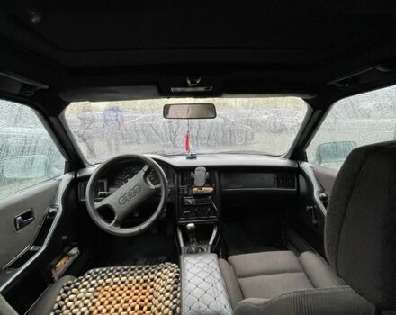 Серый Ауди 80, объемом двигателя 1.8 л и пробегом 300 тыс. км за 2300 $, фото 6 на Automoto.ua