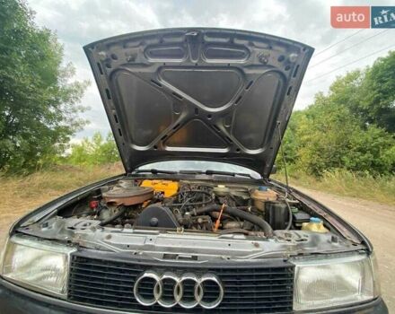 Серый Ауди 80, объемом двигателя 1.8 л и пробегом 370 тыс. км за 2500 $, фото 5 на Automoto.ua