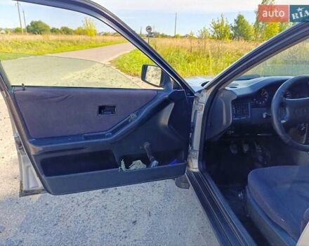 Серый Ауди 80, объемом двигателя 2 л и пробегом 399 тыс. км за 3000 $, фото 5 на Automoto.ua