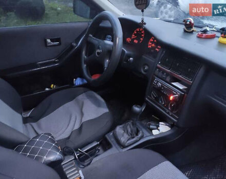 Серый Ауди 80, объемом двигателя 2 л и пробегом 300 тыс. км за 2300 $, фото 13 на Automoto.ua