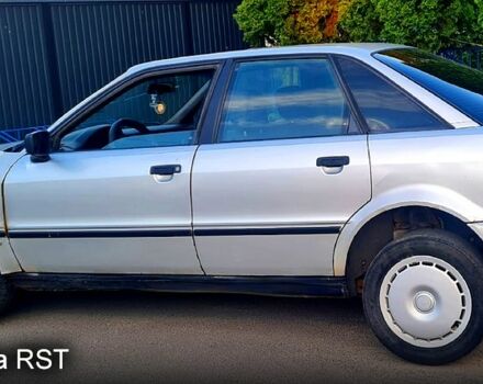 Серый Ауди 80, объемом двигателя 1.9 л и пробегом 300 тыс. км за 1000 $, фото 1 на Automoto.ua