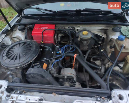 Серый Ауди 80, объемом двигателя 2 л и пробегом 300 тыс. км за 2300 $, фото 6 на Automoto.ua