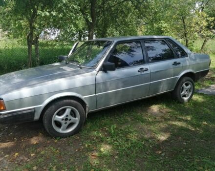 Сірий Ауді 80, об'ємом двигуна 1.8 л та пробігом 306 тис. км за 35000 $, фото 1 на Automoto.ua