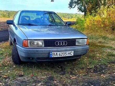 Серый Ауди 80, объемом двигателя 1.8 л и пробегом 380 тыс. км за 1950 $, фото 1 на Automoto.ua