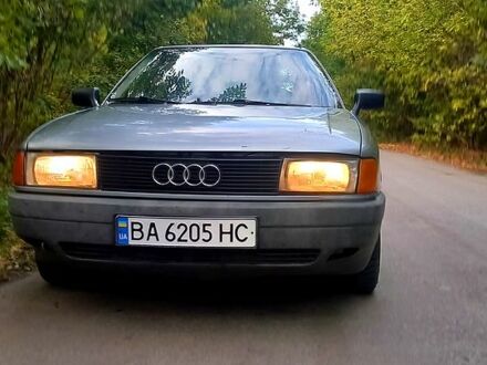 Серый Ауди 80, объемом двигателя 1.8 л и пробегом 380 тыс. км за 1950 $, фото 1 на Automoto.ua