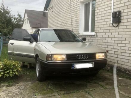 Сірий Ауді 80, об'ємом двигуна 1.8 л та пробігом 332 тис. км за 1500 $, фото 1 на Automoto.ua