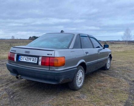 Серый Ауди 80, объемом двигателя 1.8 л и пробегом 300 тыс. км за 2100 $, фото 1 на Automoto.ua