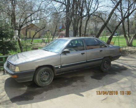 Серый Ауди 80, объемом двигателя 2.3 л и пробегом 100 тыс. км за 2200 $, фото 1 на Automoto.ua