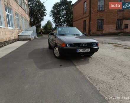 Серый Ауди 80, объемом двигателя 1.8 л и пробегом 204 тыс. км за 2577 $, фото 1 на Automoto.ua