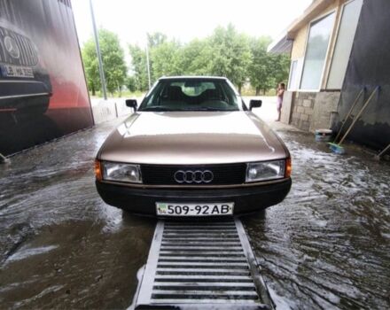 Серый Ауди 80, объемом двигателя 1.8 л и пробегом 200 тыс. км за 1774 $, фото 1 на Automoto.ua
