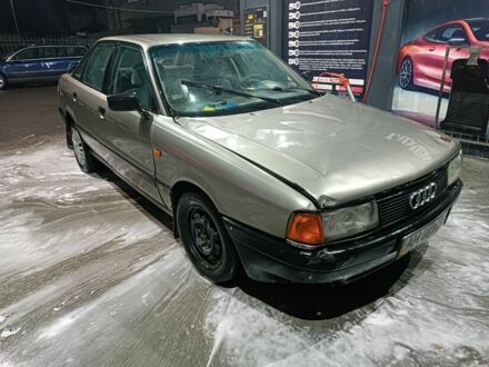 Серый Ауди 80, объемом двигателя 1.6 л и пробегом 250 тыс. км за 1350 $, фото 1 на Automoto.ua