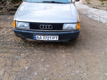 Сірий Ауді 80, об'ємом двигуна 1.78 л та пробігом 300 тис. км за 1500 $, фото 1 на Automoto.ua