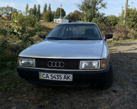 Серый Ауди 80, объемом двигателя 1.8 л и пробегом 1000 тыс. км за 1500 $, фото 1 на Automoto.ua