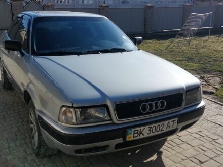 Серый Ауди 80, объемом двигателя 2 л и пробегом 242 тыс. км за 2400 $, фото 1 на Automoto.ua