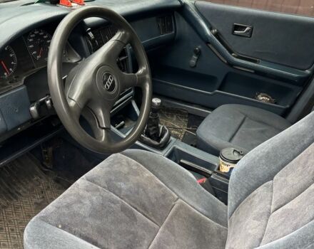 Синий Ауди 80, объемом двигателя 1.8 л и пробегом 228 тыс. км за 1000 $, фото 4 на Automoto.ua