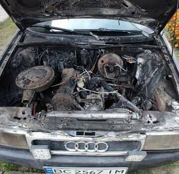 Синий Ауди 80, объемом двигателя 1.6 л и пробегом 333 тыс. км за 600 $, фото 5 на Automoto.ua
