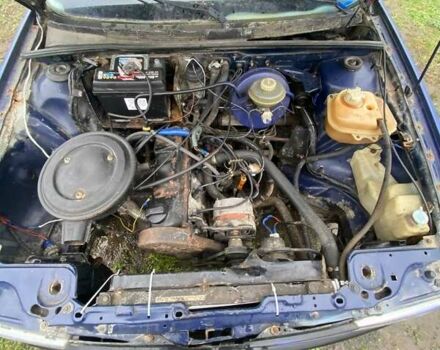 Синий Ауди 80, объемом двигателя 1.8 л и пробегом 250 тыс. км за 1200 $, фото 7 на Automoto.ua