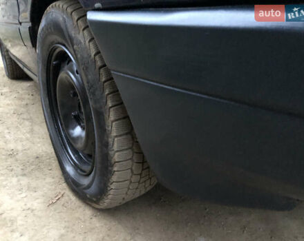 Синий Ауди 80, объемом двигателя 1.8 л и пробегом 200 тыс. км за 1150 $, фото 11 на Automoto.ua