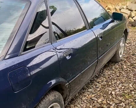 Синий Ауди 80, объемом двигателя 1.8 л и пробегом 200 тыс. км за 1800 $, фото 4 на Automoto.ua