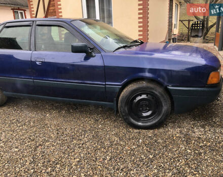 Синий Ауди 80, объемом двигателя 1.8 л и пробегом 200 тыс. км за 1150 $, фото 1 на Automoto.ua