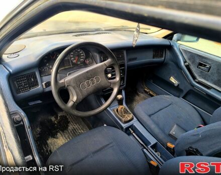 Синий Ауди 80, объемом двигателя 1.8 л и пробегом 250 тыс. км за 1200 $, фото 4 на Automoto.ua