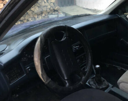 Синий Ауди 80, объемом двигателя 1.8 л и пробегом 200 тыс. км за 1150 $, фото 9 на Automoto.ua