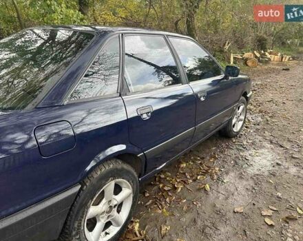 Синий Ауди 80, объемом двигателя 1.8 л и пробегом 250 тыс. км за 1550 $, фото 4 на Automoto.ua