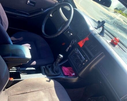 Синий Ауди 80, объемом двигателя 1.8 л и пробегом 537 тыс. км за 2300 $, фото 3 на Automoto.ua