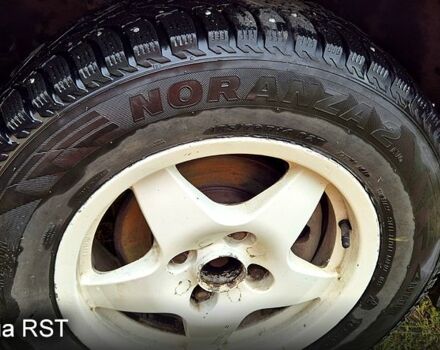 Синий Ауди 80, объемом двигателя 1.8 л и пробегом 0 тыс. км за 2000 $, фото 5 на Automoto.ua