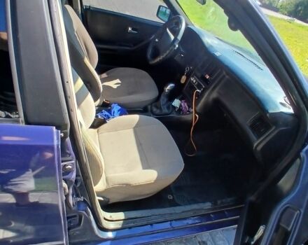 Синий Ауди 80, объемом двигателя 1.8 л и пробегом 340 тыс. км за 1450 $, фото 4 на Automoto.ua