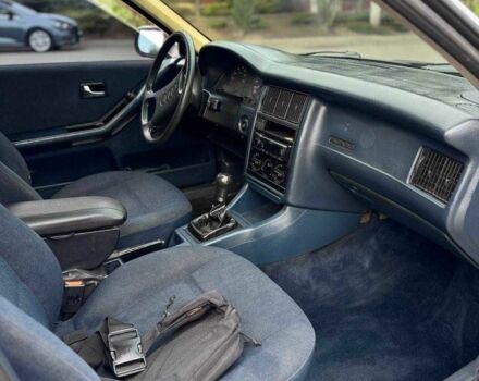 Синий Ауди 80, объемом двигателя 1.8 л и пробегом 280 тыс. км за 2460 $, фото 5 на Automoto.ua