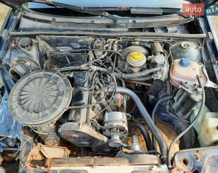 Синий Ауди 80, объемом двигателя 1.8 л и пробегом 432 тыс. км за 800 $, фото 9 на Automoto.ua