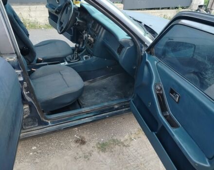 Синій Ауді 80, об'ємом двигуна 1.8 л та пробігом 999 тис. км за 1300 $, фото 4 на Automoto.ua