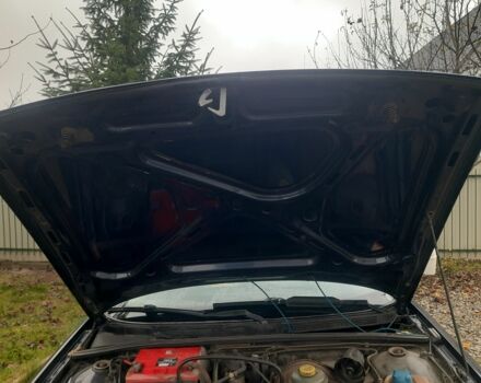 Синий Ауди 80, объемом двигателя 1.8 л и пробегом 422 тыс. км за 2000 $, фото 1 на Automoto.ua