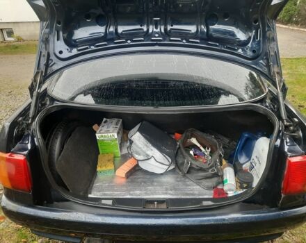 Синий Ауди 80, объемом двигателя 1.8 л и пробегом 422 тыс. км за 2000 $, фото 4 на Automoto.ua