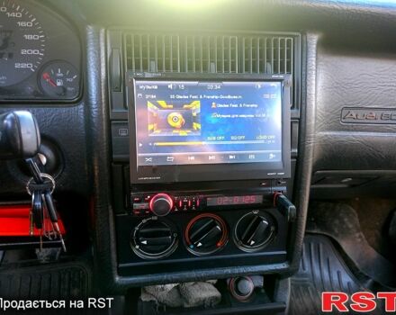 Синий Ауди 80, объемом двигателя 1.8 л и пробегом 430 тыс. км за 1700 $, фото 6 на Automoto.ua