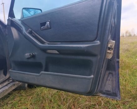 Синий Ауди 80, объемом двигателя 1.8 л и пробегом 226 тыс. км за 1781 $, фото 5 на Automoto.ua